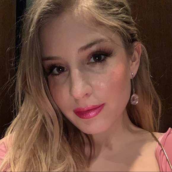 Meet your Posher, Ali - Picture 2 of 2